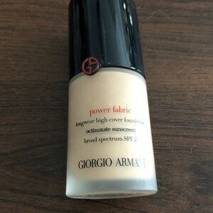 Giorgio Armani Power Fabric Longwear Foundation - Beige Bottle with Black Cap